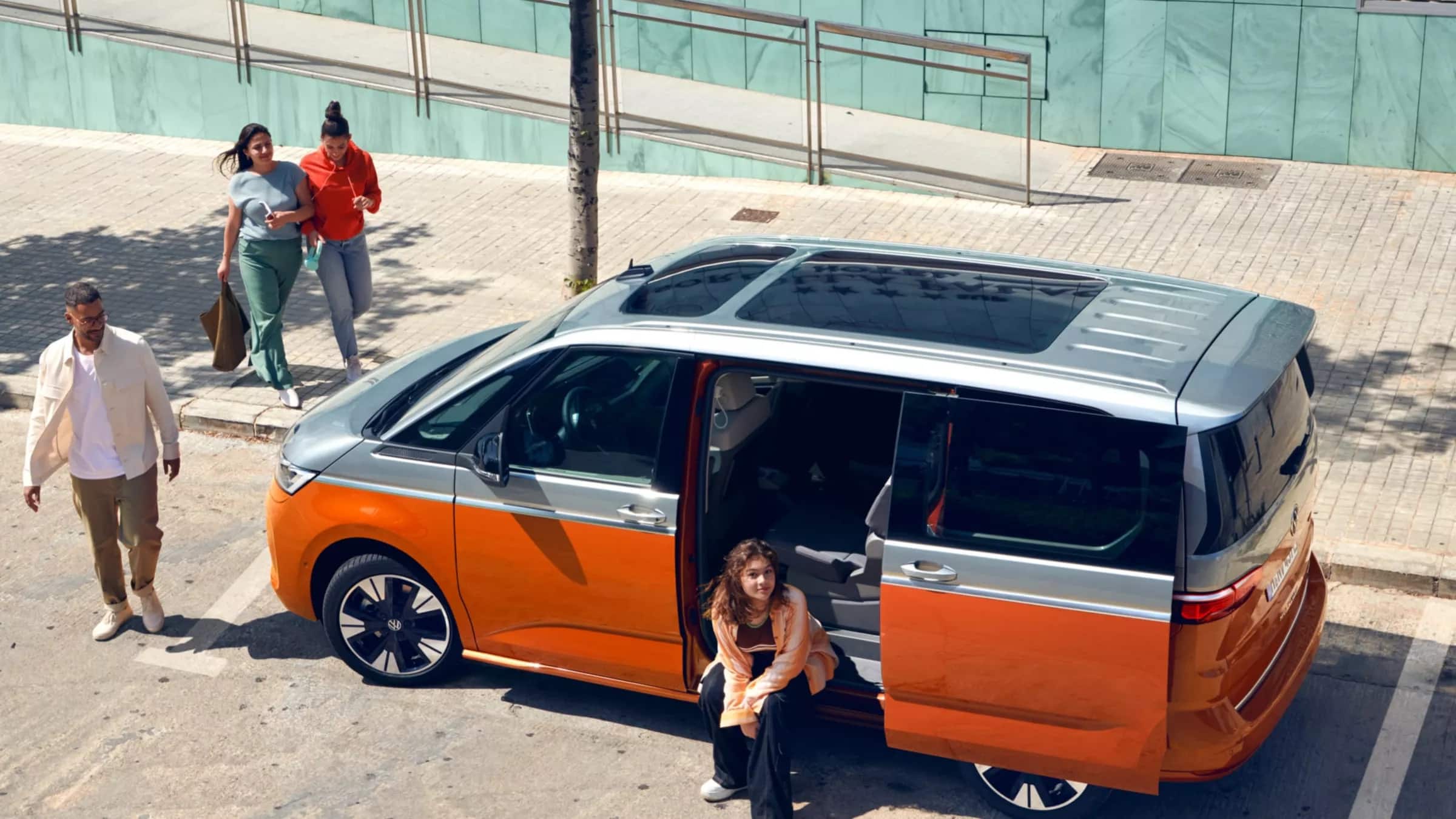 VW Multivan eHybrid 4MOTION – Seitenansicht